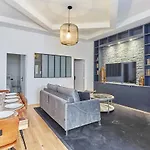 Apartment Loft Père Lachaise by Studio prestige
